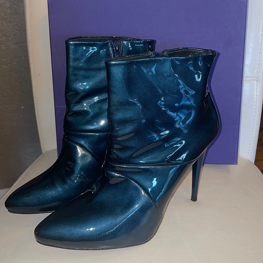 Stuart Weitzman Platform Bootiea